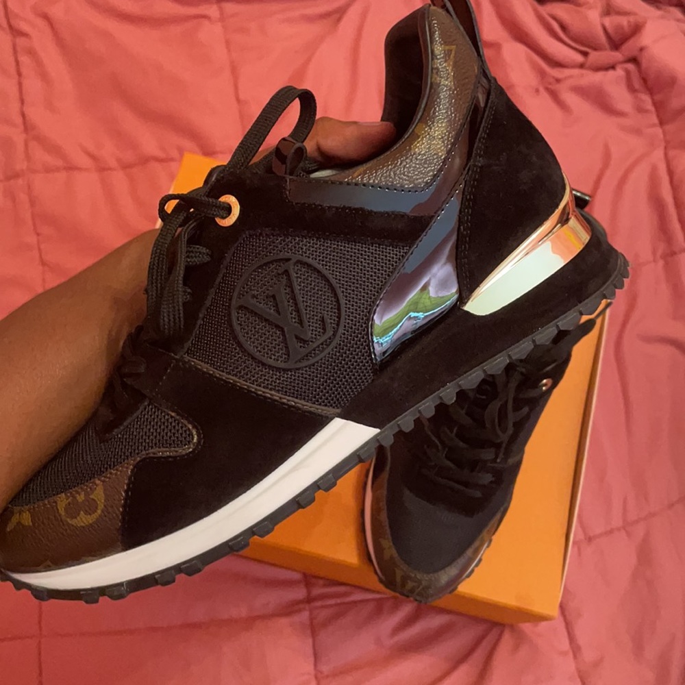 Louis Vuitton monogram sneakers - Picture 6 of 10